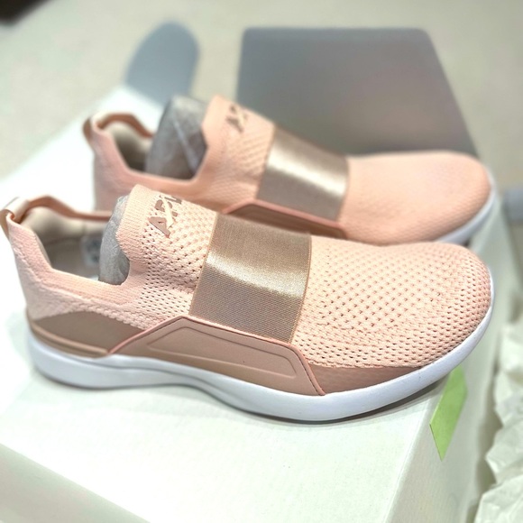 NEW APL Athletic Propulsion Labs Women's TechLoom Bliss Size: